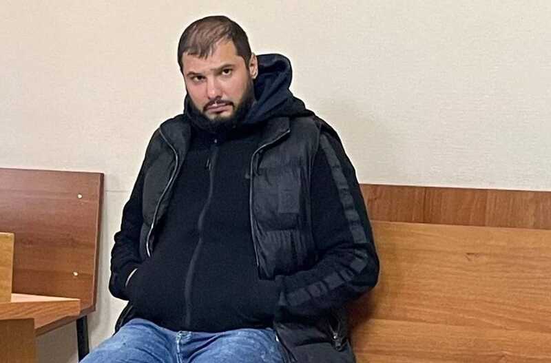 Челябинский суд арестовал мужчину на 14 суток за угрозы учителю