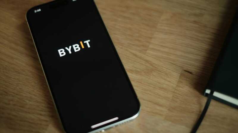 Биржа Bybit объявила о награде в 140 миллионов долларов за помощь в задержании хакеров, которые похитили 1,4 миллиарда долларов