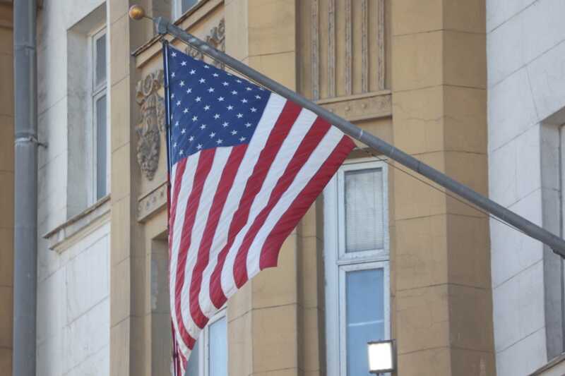 США возобновили коммерческие поставки оружия в Украину после достижения соглашения по ресурсам